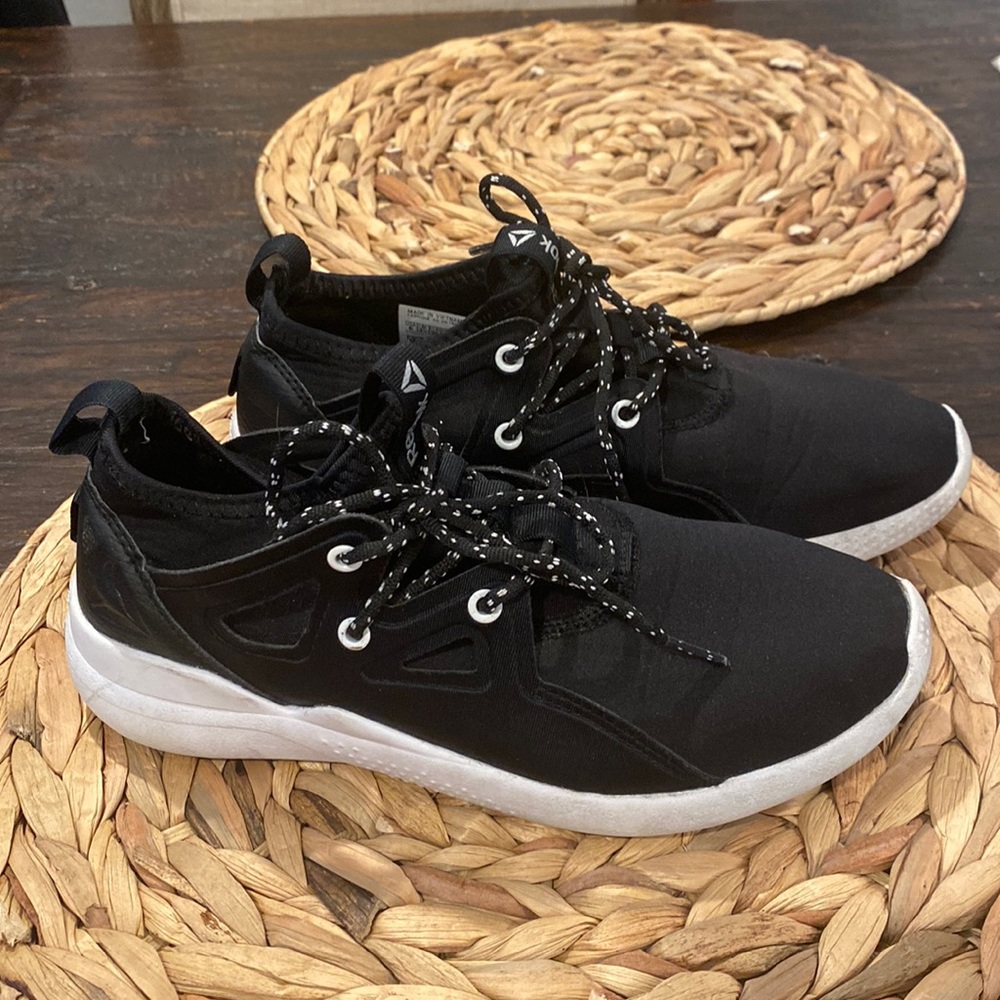 Reebok Black and White Sublite Running Tennis Shoes in a size 6